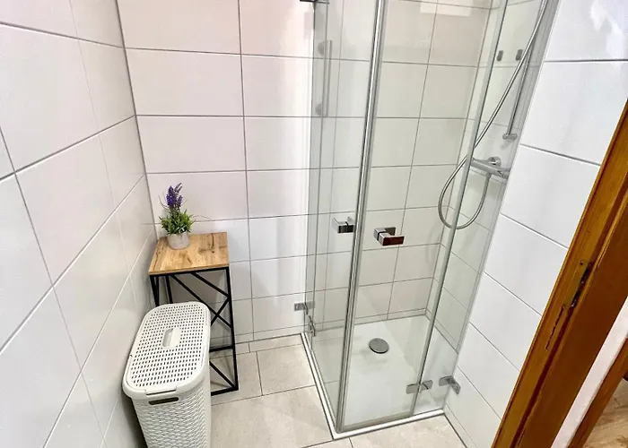 Lejlighed Moderne, 1-zimmer Mit Bergblick